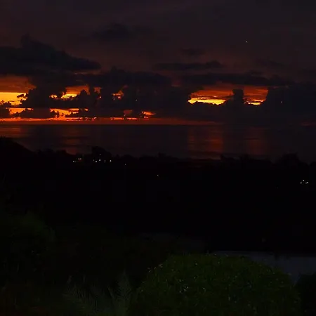 Flamboyant Ocean View - Ex Hillside Haven Apartment Tamarin Exterior photo