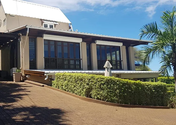 Flamboyant Ocean View - Ex Hillside Haven