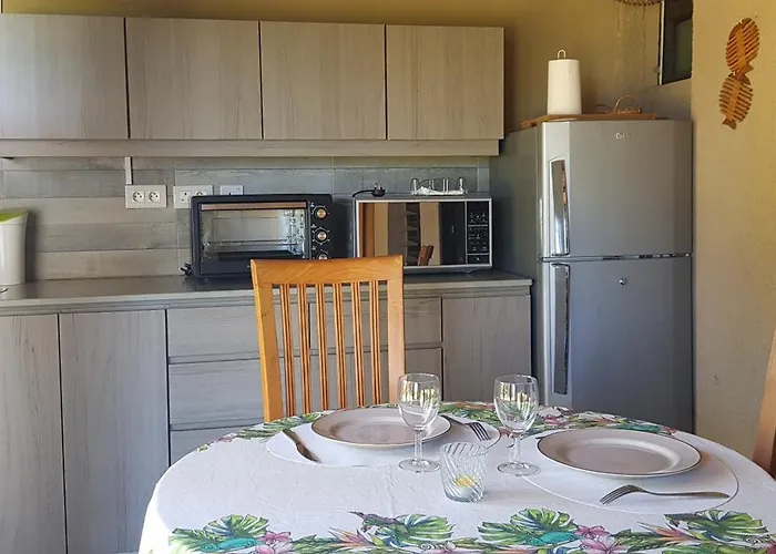 Flamboyant Ocean View - Ex Hillside Haven