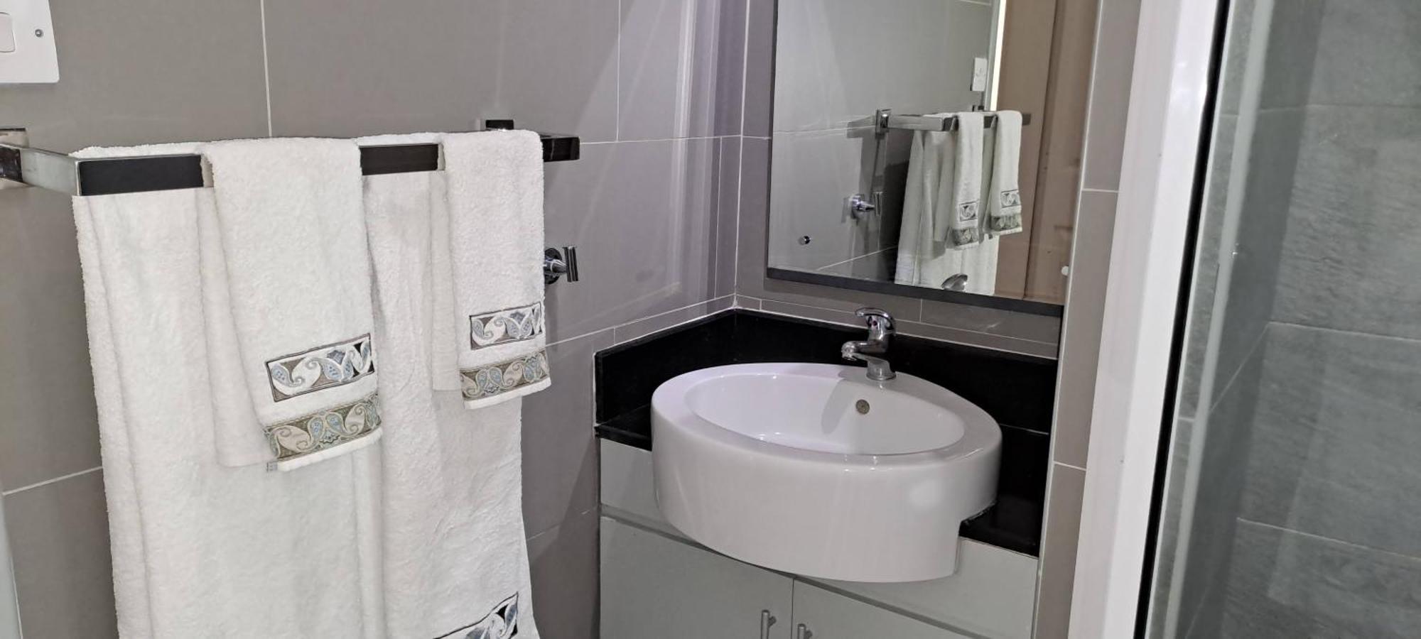 Apartmán Flamboyant Ocean View - Ex Hillside Haven